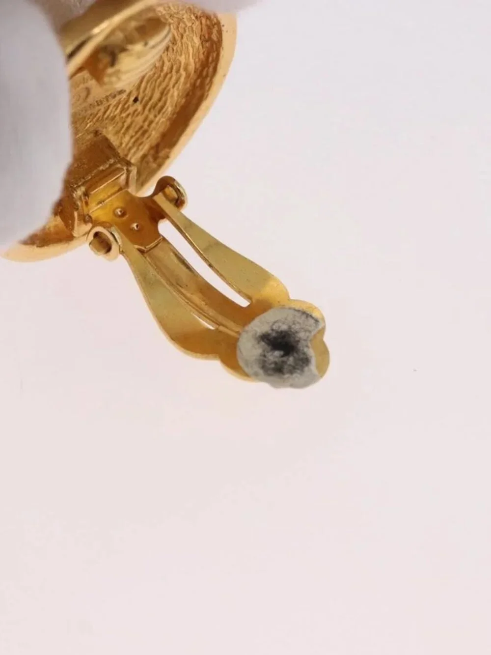 CHANEL Earring metal Gold Tone CC Auth 184007V
